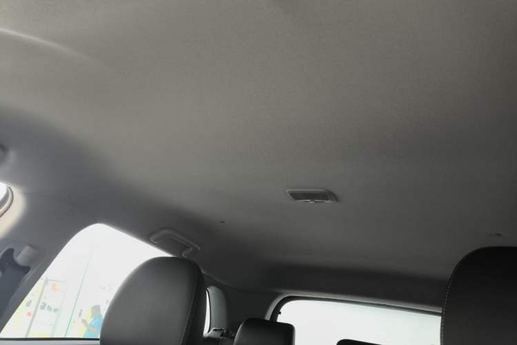 Used Mitsubishi ASX 2016 2.0L CVT Two-Wheel Drive Navigation Edition Headliner