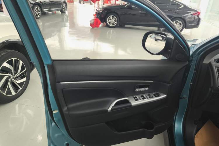 Used Mitsubishi ASX 2016 2.0L CVT Two-Wheel Drive Navigation Edition Left Front Door Interior