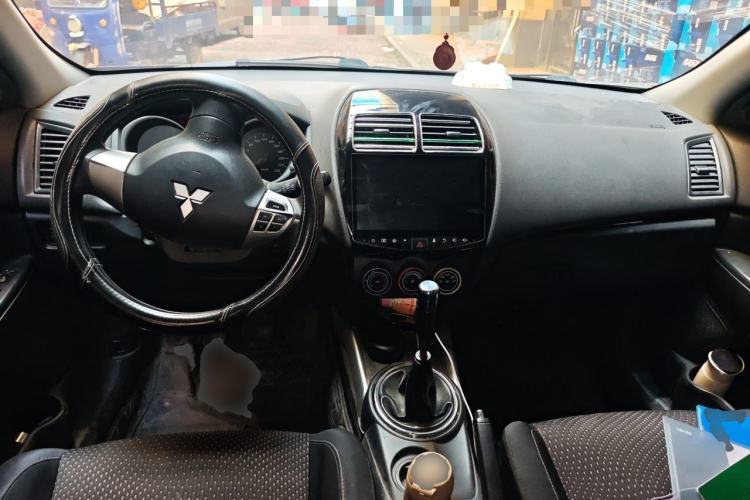 Used Mitsubishi ASX 2016 1.6L Manual Two-Wheel Drive Pioneer Edition Center Console