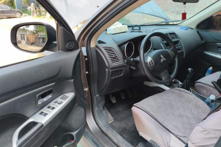Used Mitsubishi ASX 2016 1.6L Manual Two-Wheel Drive Entry Version Driver Seat