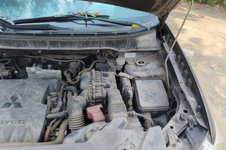 Used Mitsubishi ASX 2016 1.6L Manual Two-Wheel Drive Entry Version Engine Bay Left