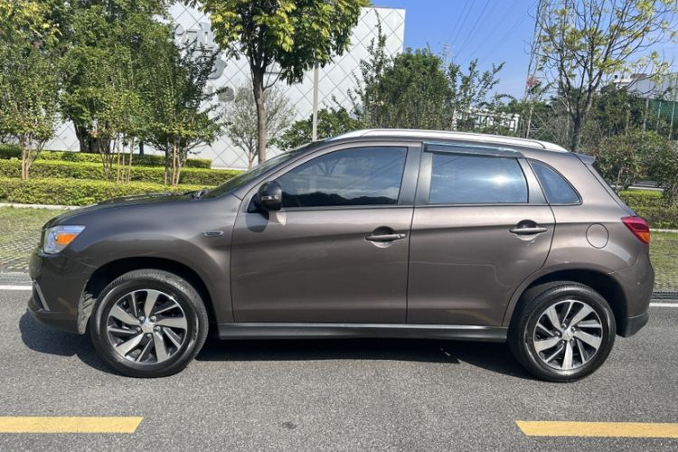 Used Mitsubishi ASX 2016 1.6L Manual Two-Wheel Drive Pioneer Edition Exterior 3