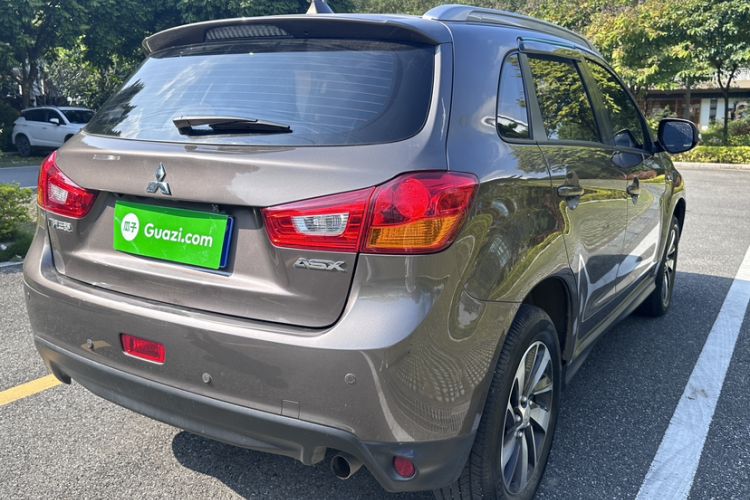 Used Mitsubishi ASX 2016 1.6L Manual Two-Wheel Drive Pioneer Edition Exterior 6