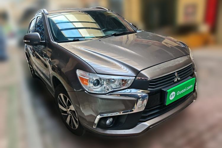 Used Mitsubishi ASX 2016 1.6L Manual Two-Wheel Drive Pioneer Edition Front Right 45 Deg