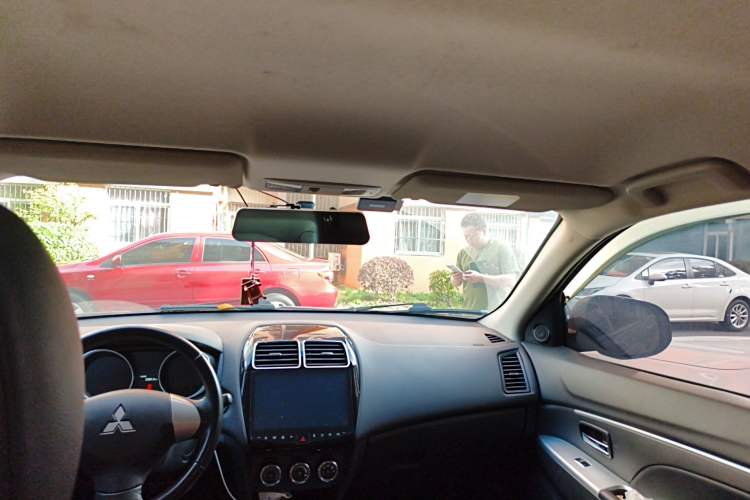 Used Mitsubishi ASX 2016 2.0L CVT Two-Wheel Drive Navigation Edition Headliner