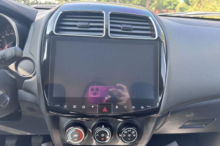 Used Mitsubishi ASX 2016 1.6L Manual Two-Wheel Drive Pioneer Edition Interior 4
