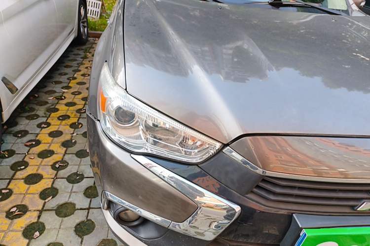 Used Mitsubishi ASX 2016 2.0L CVT Two-Wheel Drive Navigation Edition Right Front Headlight