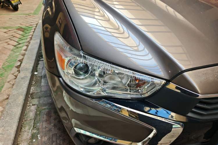Used Mitsubishi ASX 2016 1.6L Manual Two-Wheel Drive Pioneer Edition Right Front Headlight