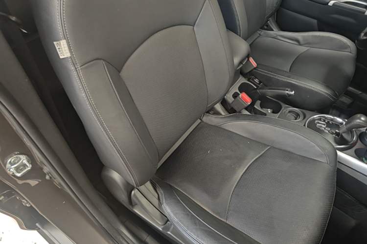 Used Mitsubishi ASX 2016 2.0L CVT Two-Wheel Drive Navigation Edition Right Front Seat