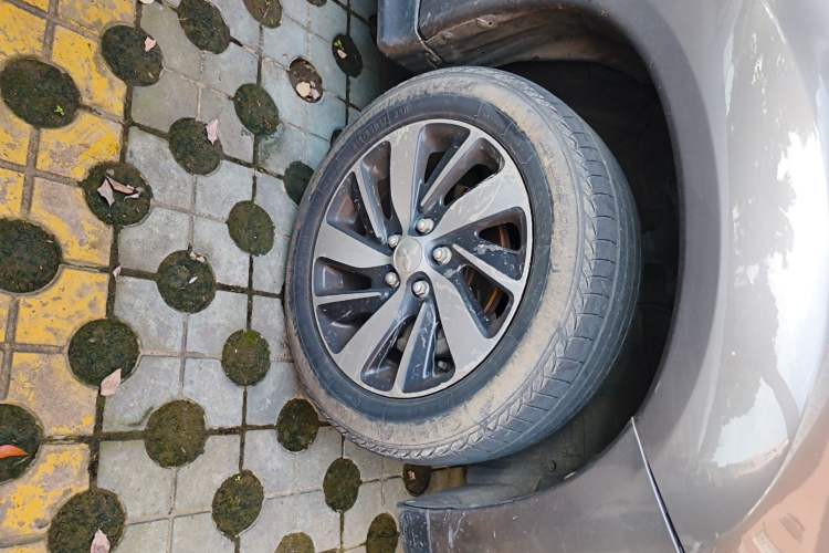 Used Mitsubishi ASX 2016 2.0L CVT Two-Wheel Drive Navigation Edition Right Front Wheel Hub
