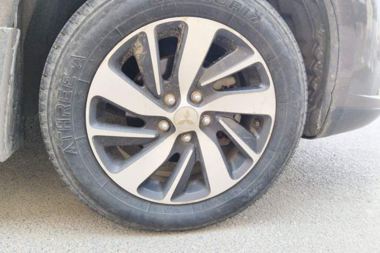 Used Mitsubishi ASX 2016 1.6L Manual Two-Wheel Drive Pioneer Edition Right Front Wheel Hub