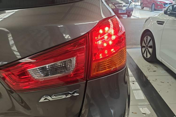 Used Mitsubishi ASX 2016 2.0L CVT Two-Wheel Drive Navigation Edition Right Rear Taillight