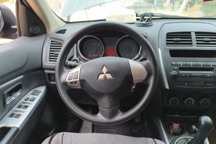 Used Mitsubishi ASX 2016 1.6L Manual Two-Wheel Drive Entry Version Steering Wheel