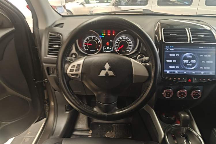 Used Mitsubishi ASX 2016 2.0L CVT Two-Wheel Drive Navigation Edition Steering Wheel