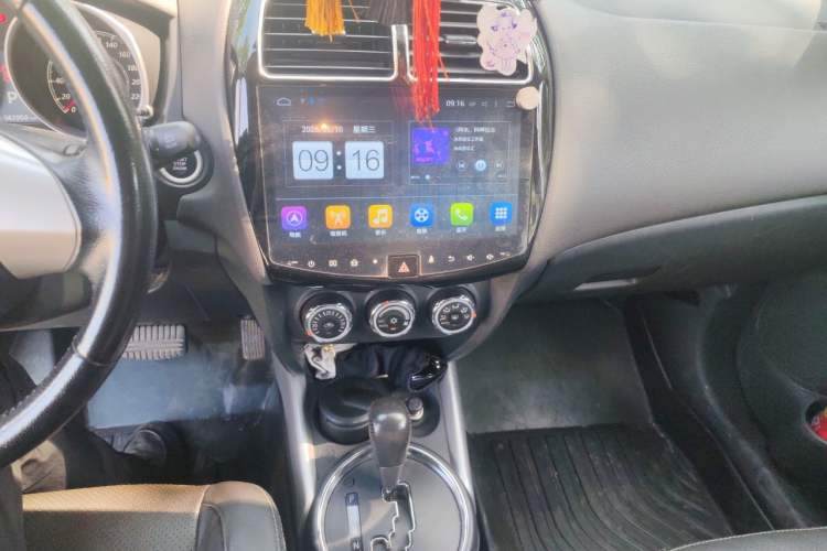 Used Mitsubishi ASX 2016 2.0L CVT Two-Wheel Drive Navigation Edition Audio And AC Panel