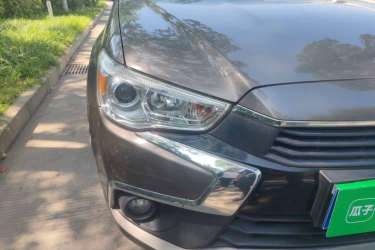 Used Mitsubishi ASX 2016 2.0L CVT Two-Wheel Drive Navigation Edition Right Front Headlight