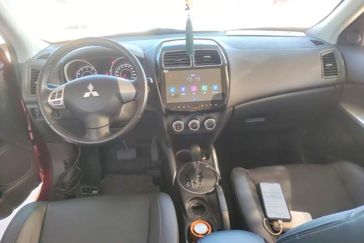 Used Mitsubishi ASX 2016 2.0L CVT Two-Wheel Drive Navigation Edition Center Console