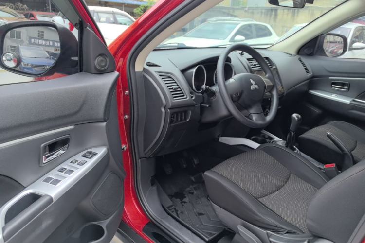 Used Mitsubishi ASX 2016 1.6L Manual Two-Wheel Drive Pioneer Edition Driver Seat