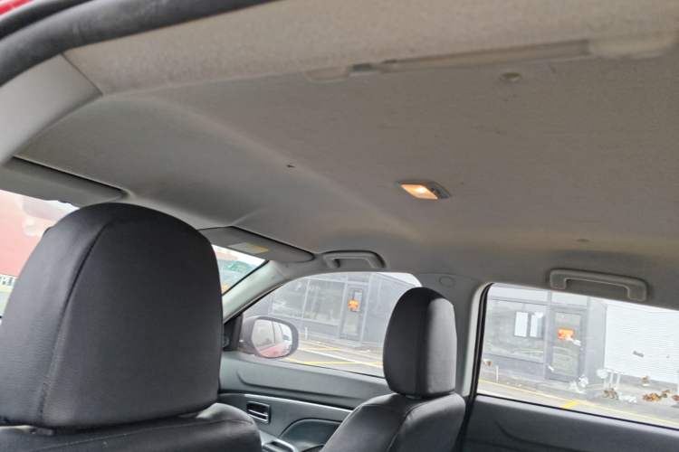 Used Mitsubishi ASX 2016 2.0L CVT Two-Wheel Drive Navigation Edition Headliner