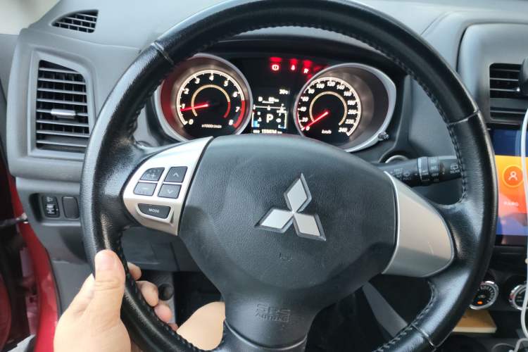Used Mitsubishi ASX 2016 2.0L CVT Two-Wheel Drive Navigation Edition Instrument Cluster