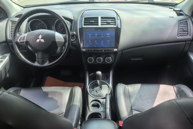 Used Mitsubishi ASX 2016 2.0L CVT Two-Wheel Drive Navigation Edition Interior 2