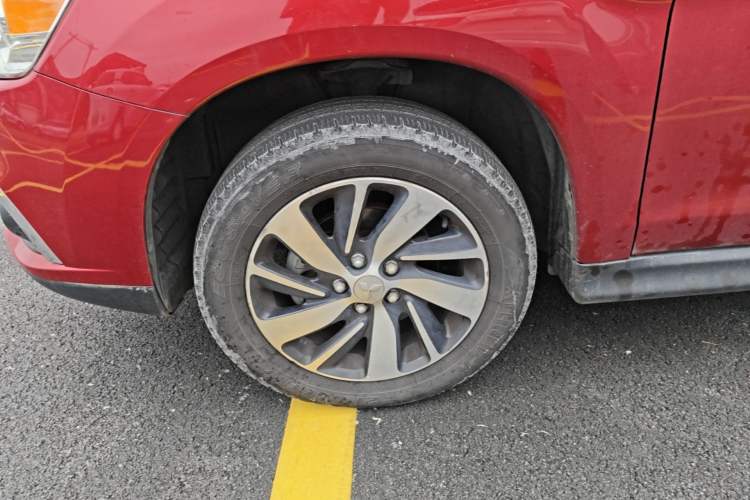 Used Mitsubishi ASX 2016 2.0L CVT Two-Wheel Drive Navigation Edition Left Front Wheel Hub