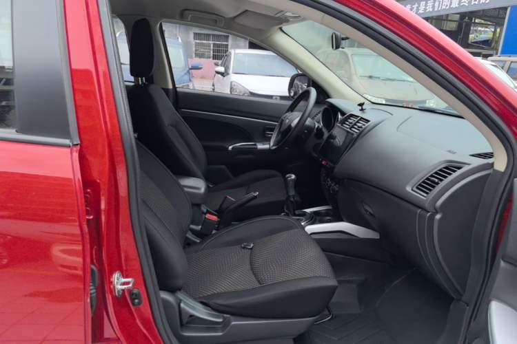 Used Mitsubishi ASX 2016 1.6L Manual Two-Wheel Drive Pioneer Edition Right Front Seat