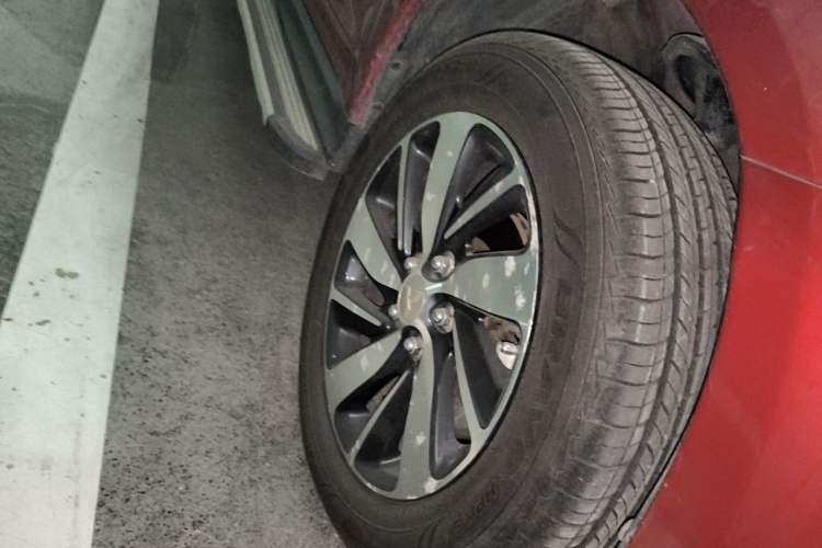 Used Mitsubishi ASX 2016 2.0L CVT Two-Wheel Drive Excellence Edition Right Front Wheel Hub