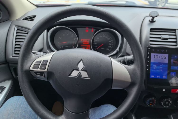 Used Mitsubishi ASX 2016 1.6L Manual Two-Wheel Drive Pioneer Edition Steering Wheel