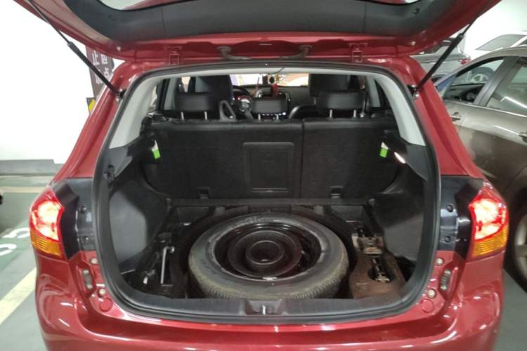Used Mitsubishi ASX 2016 2.0L CVT Two-Wheel Drive Navigation Edition Trunk