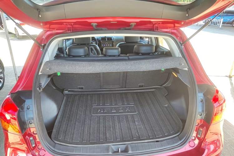 Used Mitsubishi ASX 2016 2.0L CVT Two-Wheel Drive Navigation Edition Trunk