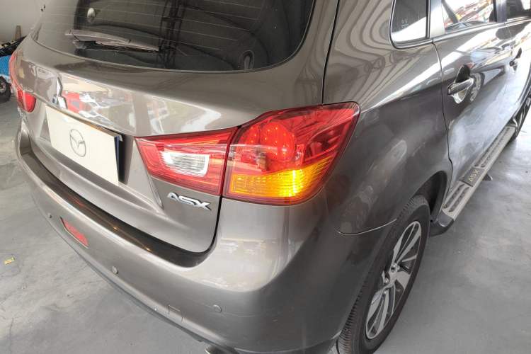 Used Mitsubishi ASX 2016 2.0L CVT Two-Wheel Drive Navigation Edition Right Rear Taillight