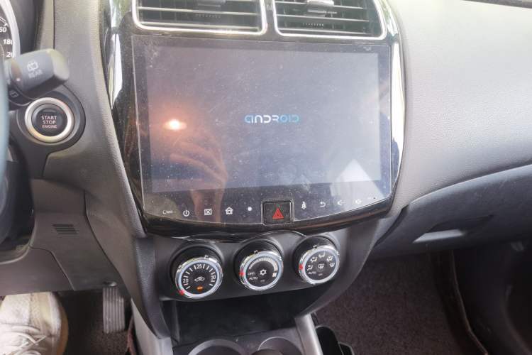 Used Mitsubishi ASX 2016 2.0L CVT Two-Wheel Drive Navigation Edition Audio And AC Panel