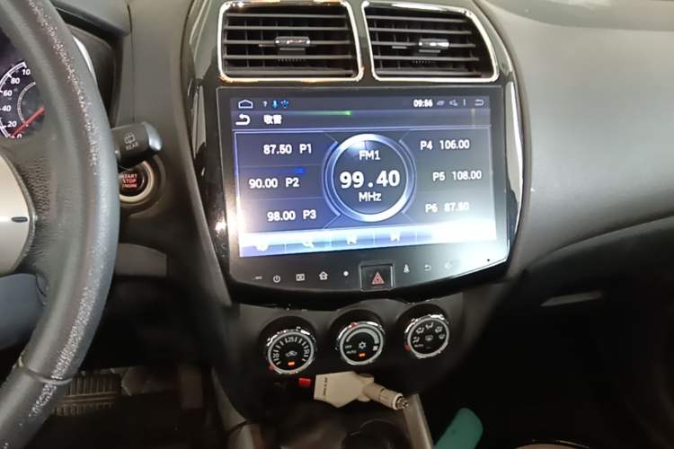 Used Mitsubishi ASX 2016 2.0L CVT Two-Wheel Drive Navigation Edition Audio And AC Panel
