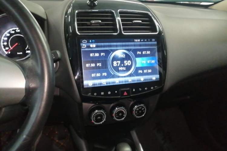 Used Mitsubishi ASX 2016 2.0L CVT Two-Wheel Drive Navigation Edition Audio And AC Panel