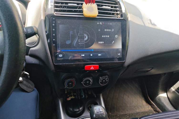 Used Mitsubishi ASX 2016 1.6L Manual Two-Wheel Drive Entry Version Audio And AC Panel