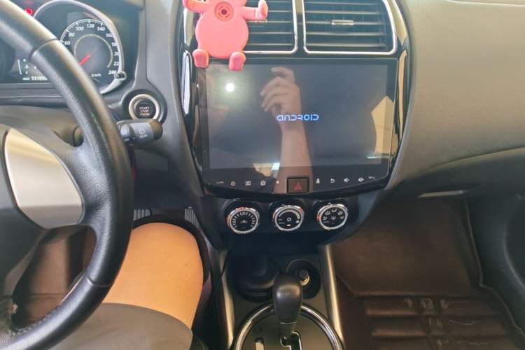 Used Mitsubishi ASX 2016 2.0L CVT Two-Wheel Drive Navigation Edition Audio And AC Panel
