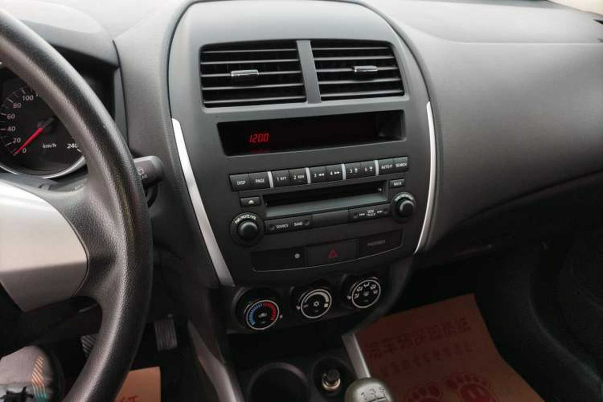 Used Mitsubishi ASX 2016 1.6L Manual Two-Wheel Drive Entry Version Audio And AC Panel