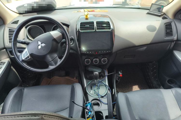 Used Mitsubishi ASX 2016 2.0L CVT Two-Wheel Drive Navigation Edition Center Console
