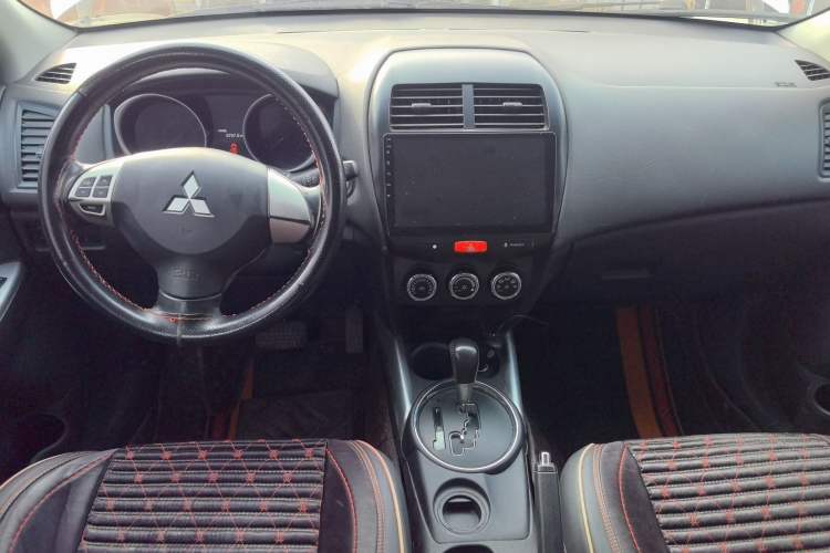 Used Mitsubishi ASX 2016 2.0L CVT Two-Wheel Drive Navigation Edition Center Console