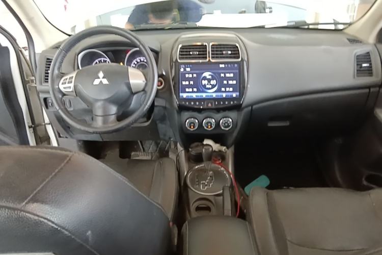 Used Mitsubishi ASX 2016 2.0L CVT Two-Wheel Drive Navigation Edition Center Console