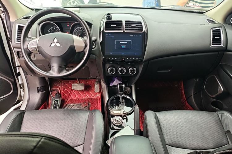 Used Mitsubishi ASX 2016 2.0L CVT Two-Wheel Drive Navigation Edition Center Console