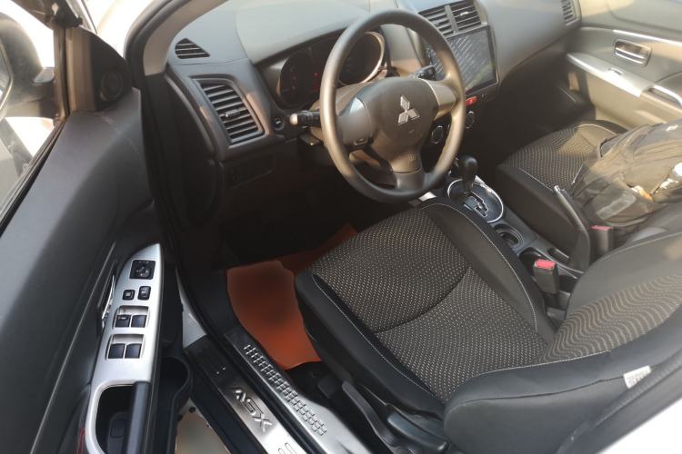 Used Mitsubishi ASX 2016 2.0L CVT Two-Wheel Drive Excellence Edition Driver Seat