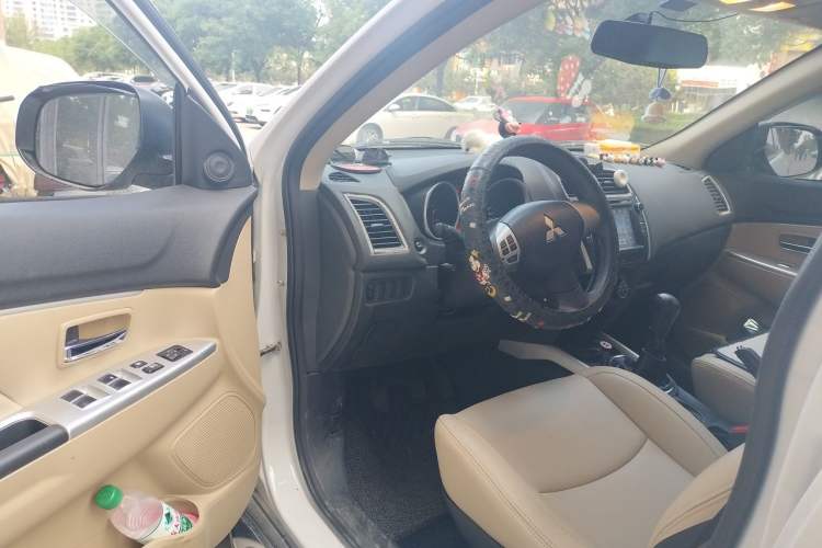 Used Mitsubishi ASX 2016 1.6L Manual Two-Wheel Drive Entry Version Driver Seat