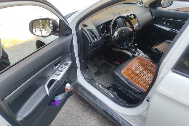 Used Mitsubishi ASX 2016 2.0L CVT Two-Wheel Drive Navigation Edition Driver Seat