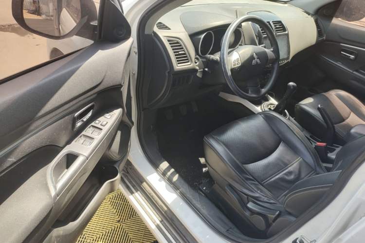 Used Mitsubishi ASX 2016 1.6L Manual Two-Wheel Drive Pioneer Edition Driver Seat