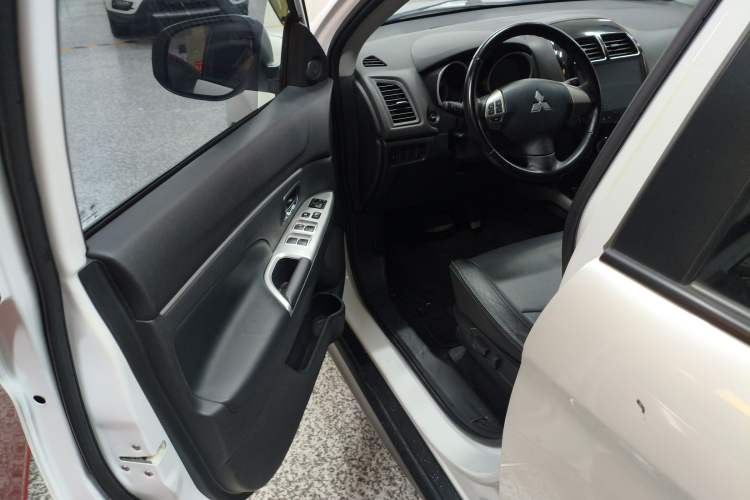 Used Mitsubishi ASX 2016 2.0L CVT Two-Wheel Drive Navigation Edition Driver Seat