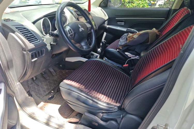Used Mitsubishi ASX 2016 1.6L Manual Two-Wheel Drive Entry Version Driver Seat