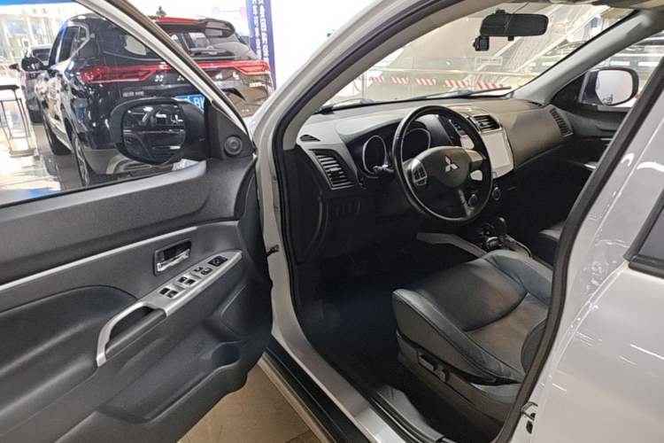 Used Mitsubishi ASX 2016 2.0L CVT Two-Wheel Drive Navigation Edition Driver Seat