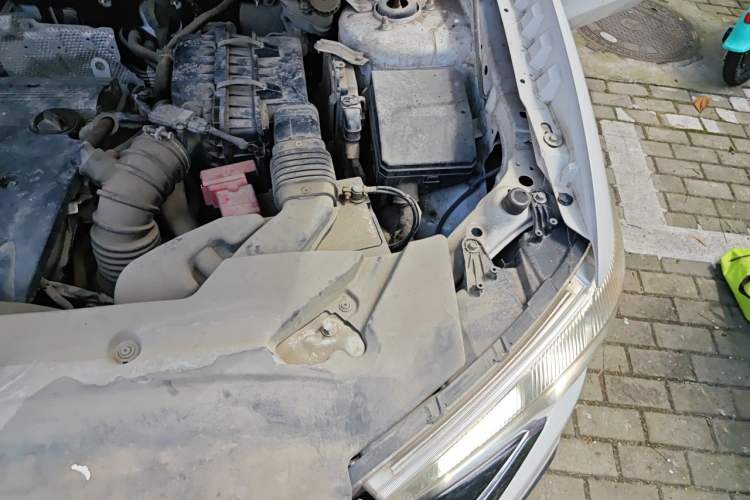 Used Mitsubishi ASX 2016 2.0L CVT Two-Wheel Drive Navigation Edition Engine Bay Left